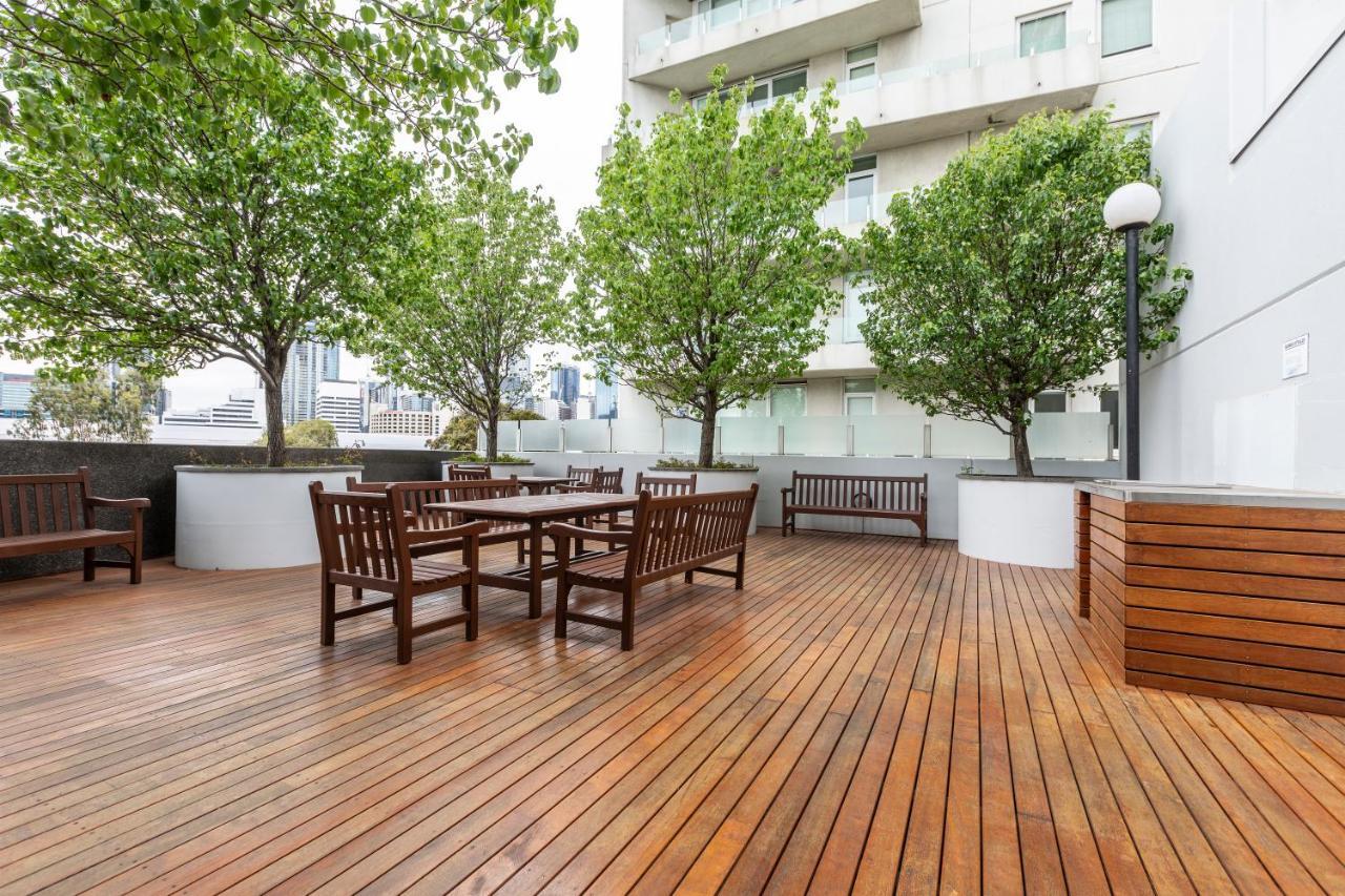 ☆Of Southbank☆Light Filled Apartment☆Huge Private Terrace With City Views☆Parking☆Pool☆Gym☆Wifi Мельбурн Экстерьер фото