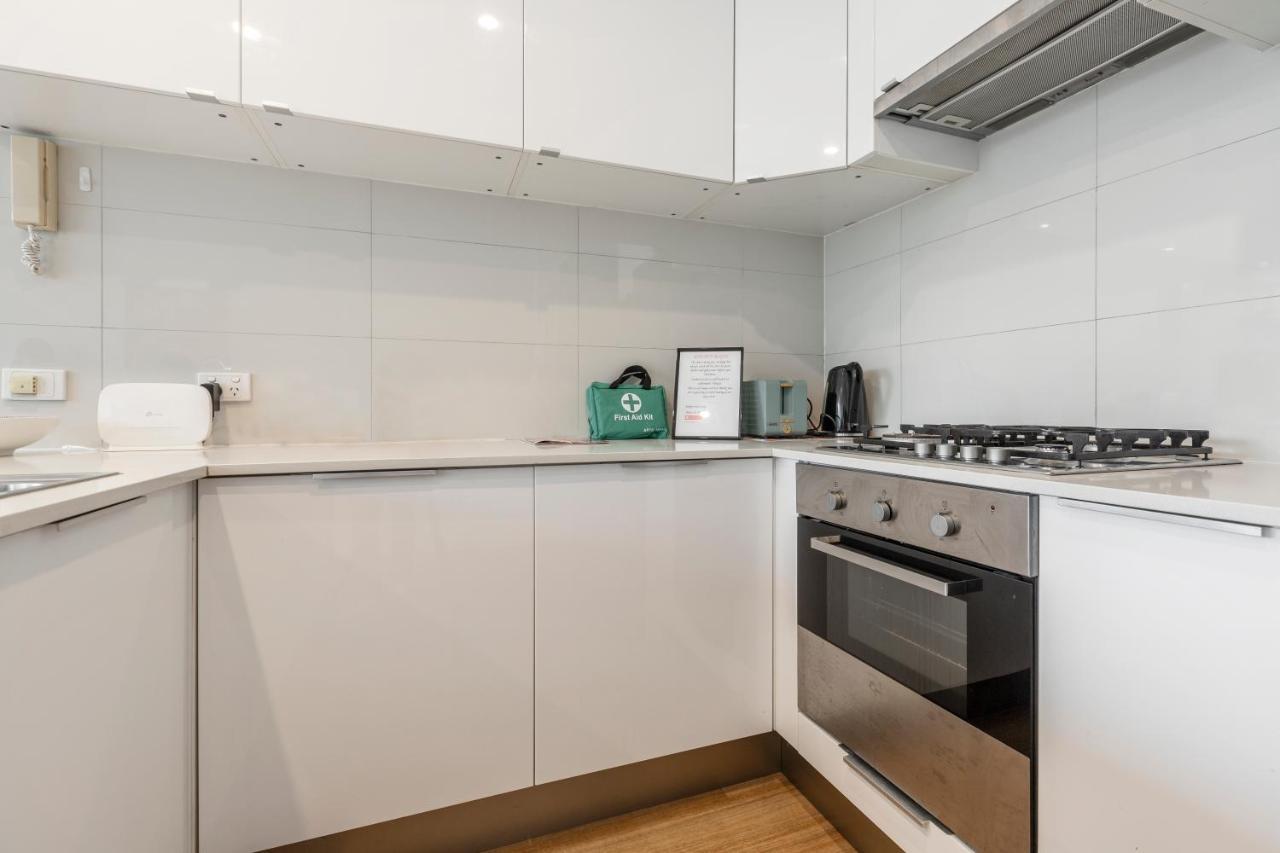 ☆Of Southbank☆Light Filled Apartment☆Huge Private Terrace With City Views☆Parking☆Pool☆Gym☆Wifi Мельбурн Экстерьер фото